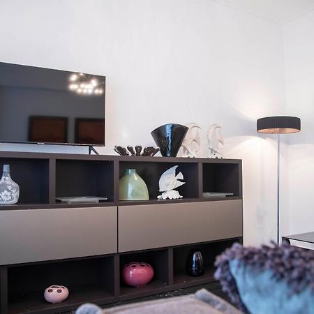 Konstantinos Stylish Brand New Apt In The Heart Of Athènes Extérieur photo