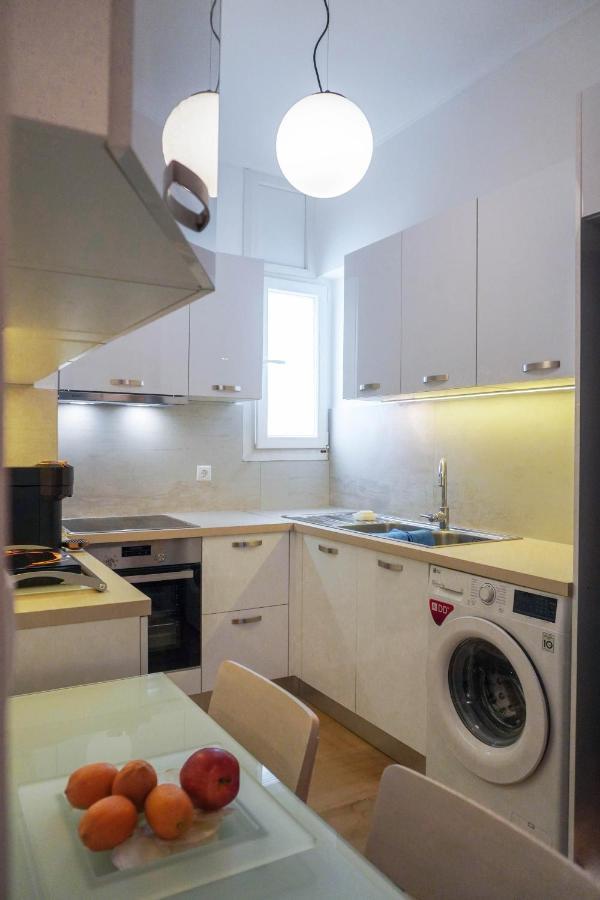 Konstantinos Stylish Brand New Apt In The Heart Of Athènes Extérieur photo